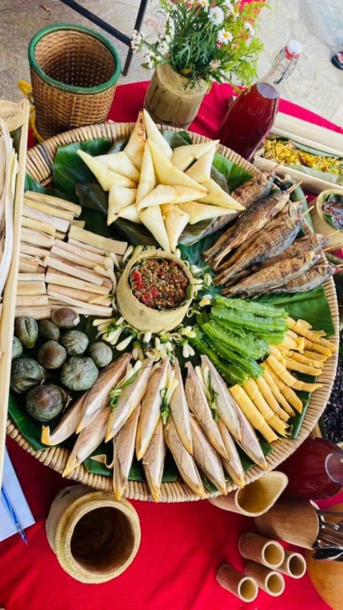 Homestay Ho Son - Thac Anor A Luoi Buitenkant foto